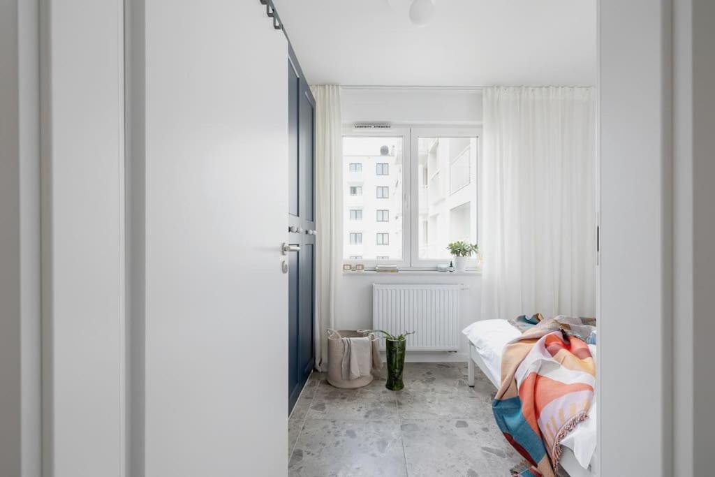 Apartment With Balcony, Private Parking - Bagry Lake - Goszczynskiego 1 Krakau Buitenkant foto